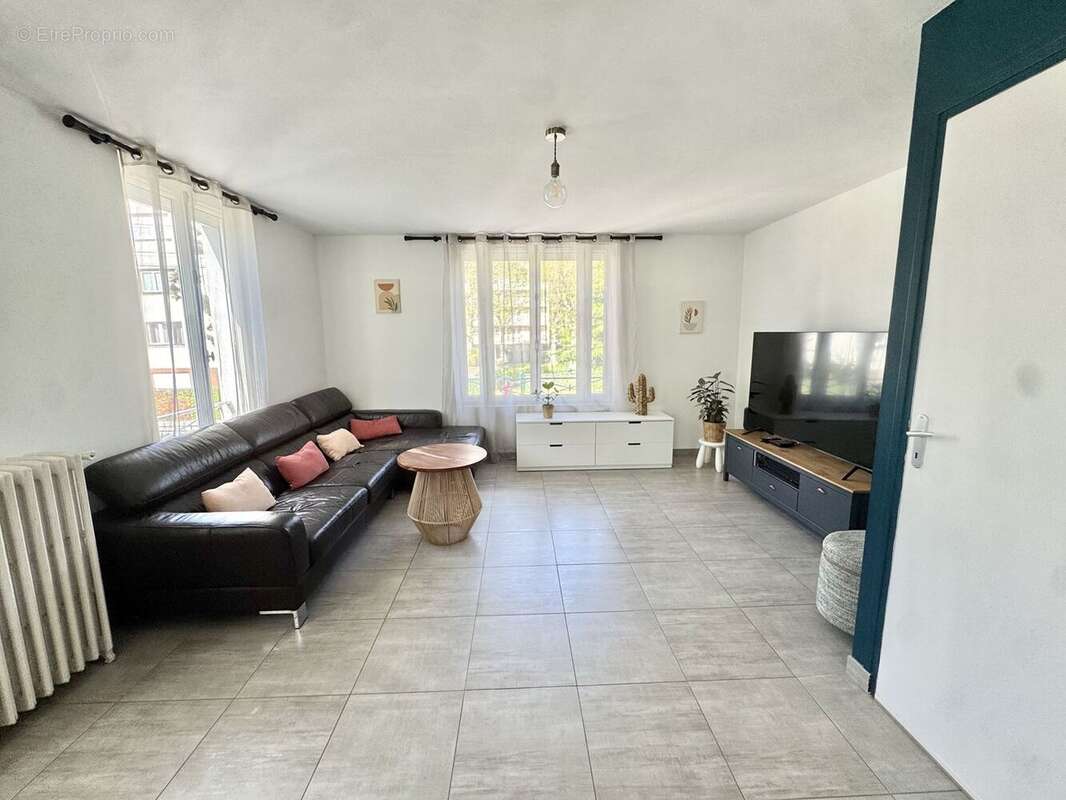 Maison à MONTMORENCY