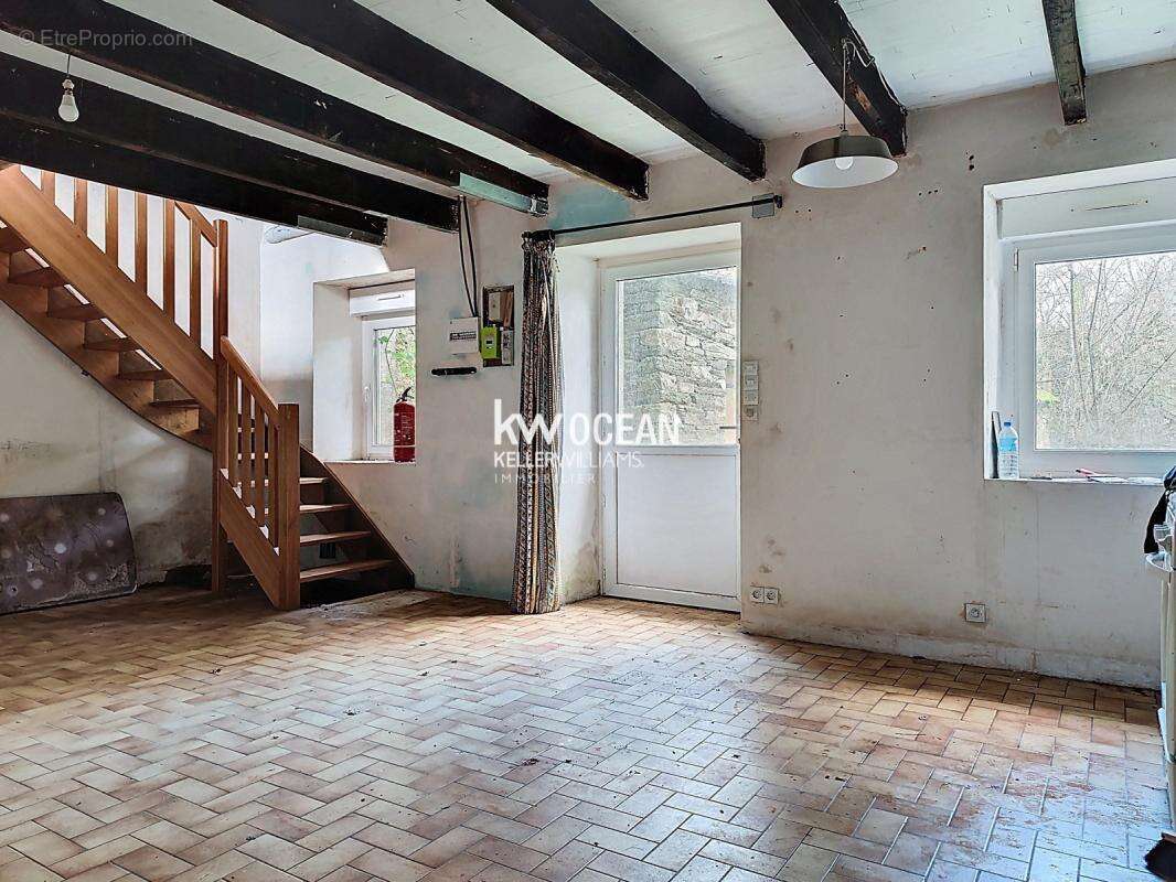 Maison à SAINT-RIVOAL