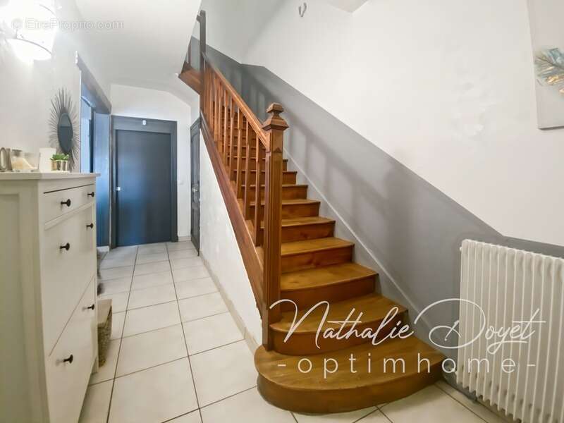 Maison à neufchatel sur aisne proche de reims  5  pièces  (02) - photo 4