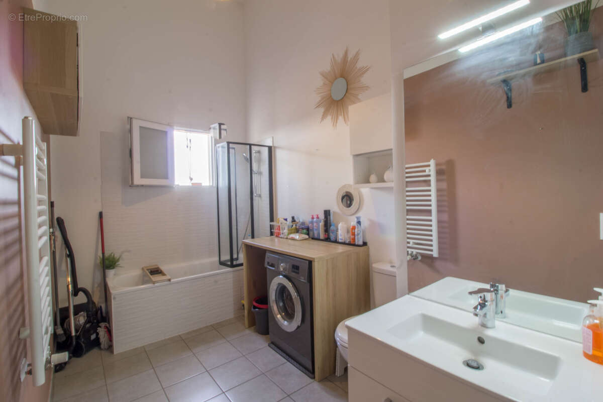 Appartement à COLOMBES