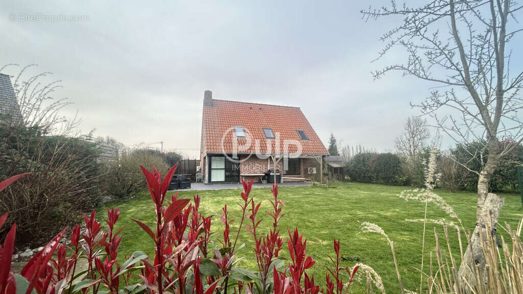 Maison à SERVINS