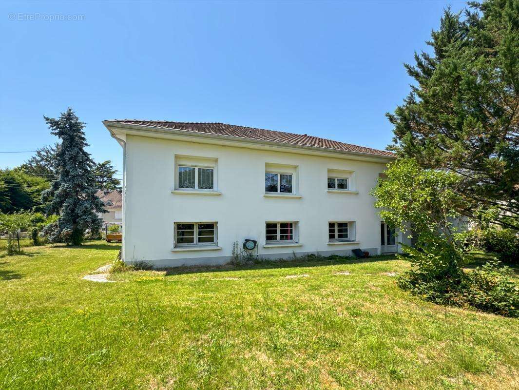 Maison à NEUVIC
