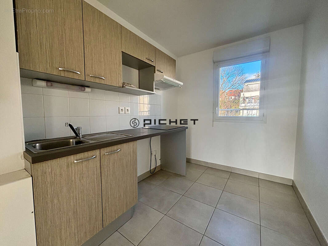 Appartement à BREUILLET