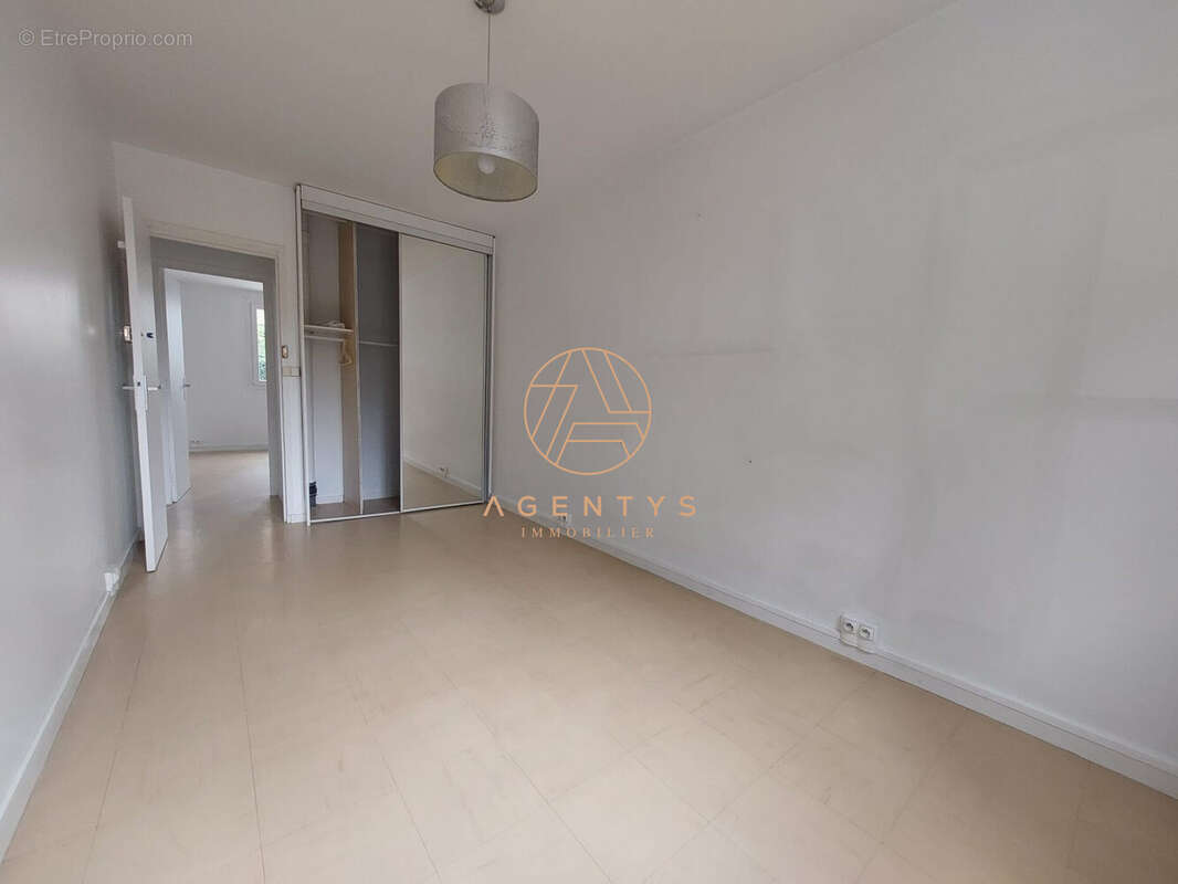 Appartement à SAINT-MAUR-DES-FOSSES