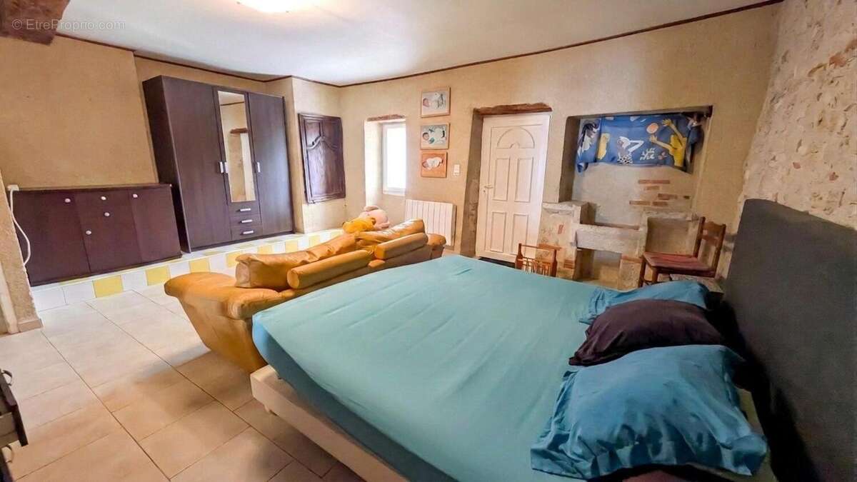 Maison 183 m² à Saint-Jean-De-Thurac  - photo 6