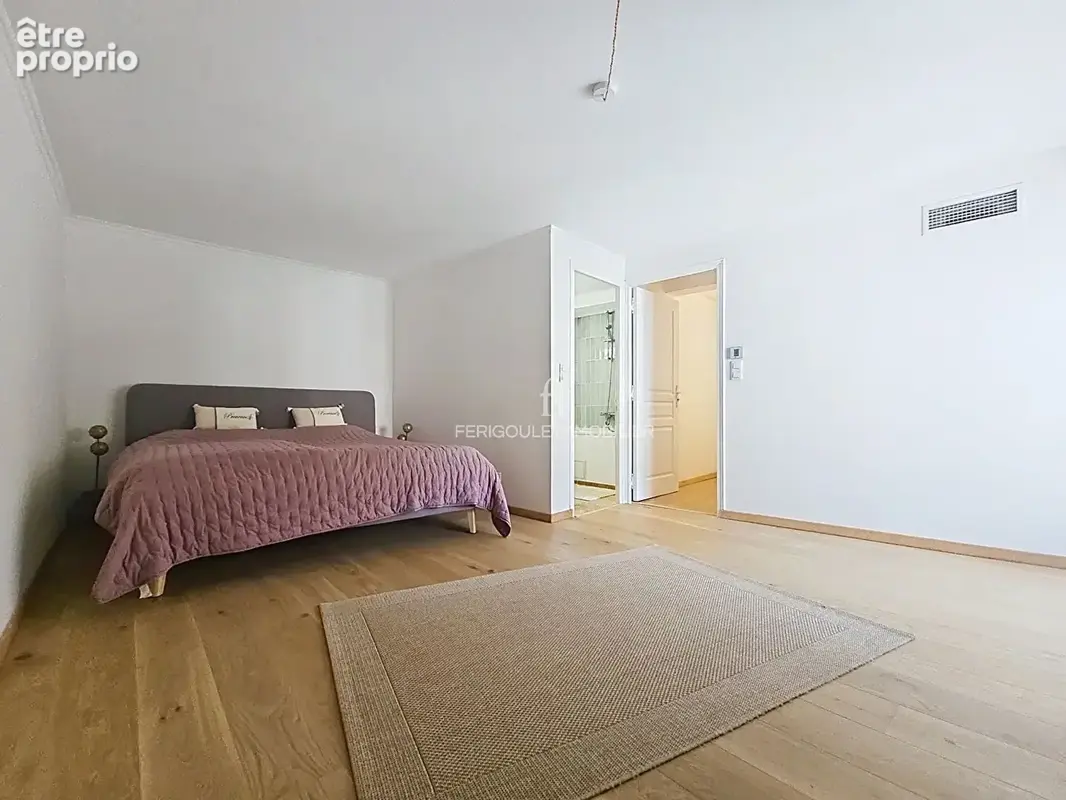 Avignon intra-muros, Maison de caractère de 210m² avec garage et terrasse - photo 13