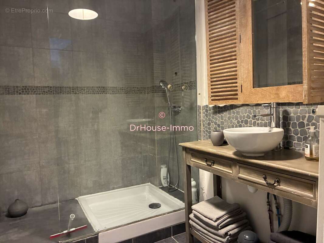 Appartement 61 m² à Valence  - photo 28