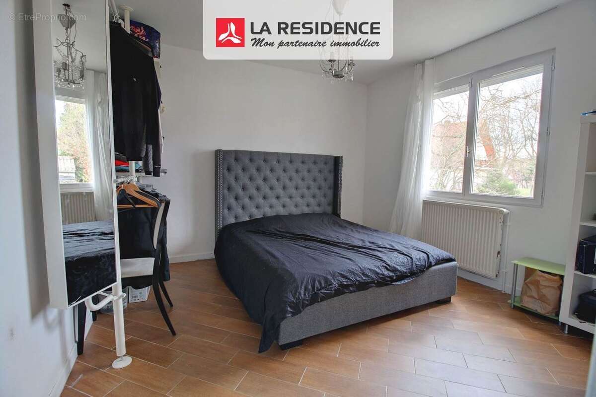 Maison à SAINT-ETIENNE-DU-ROUVRAY