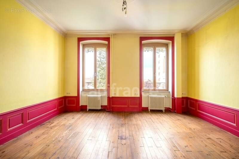 Maison à PANISSIERES