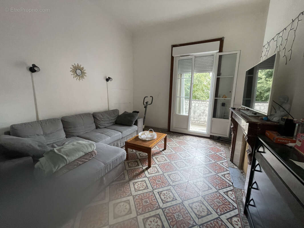 Appartement à SAINT-BAUZILLE-DE-LA-SYLVE