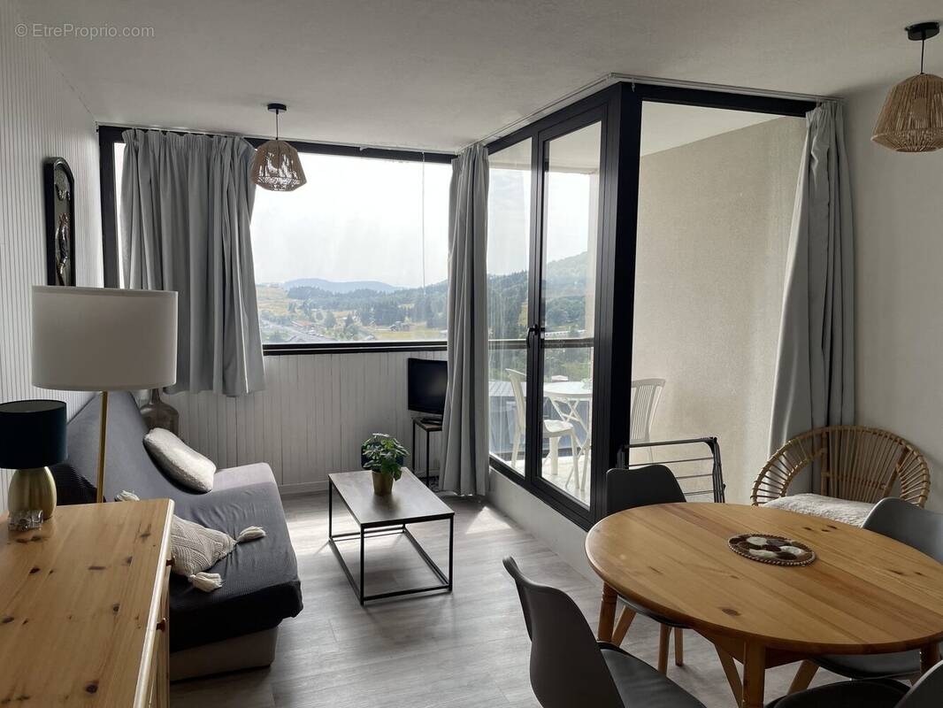 Appartement à BESSE-ET-SAINT-ANASTAISE