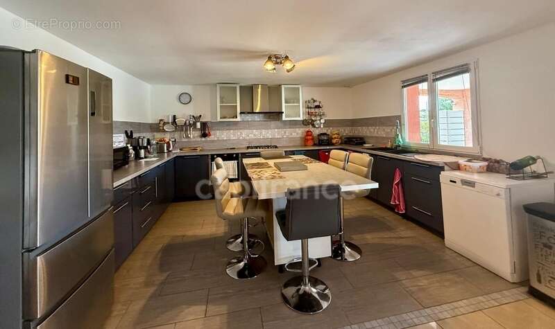 Villa à PEYRIAC MINERVOIS de 135 m2 environ, 3 chambres, piscine, garage  terrain 885m2 - photo 7