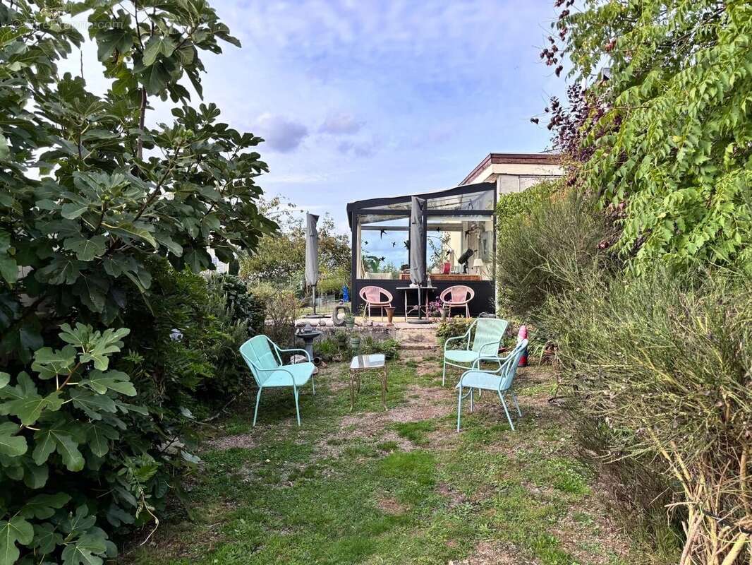 Maison à DUN-SUR-GRANDRY