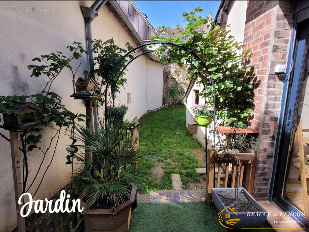 Maison 125 m² à Dangeau  - photo 18