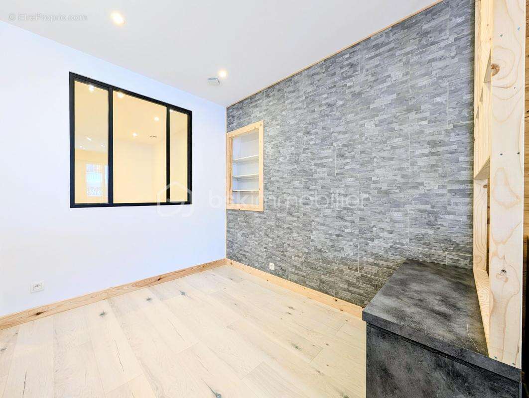 Appartement --- t2 --- renove --- terrasse --- cave --- entree independante - photo 9
