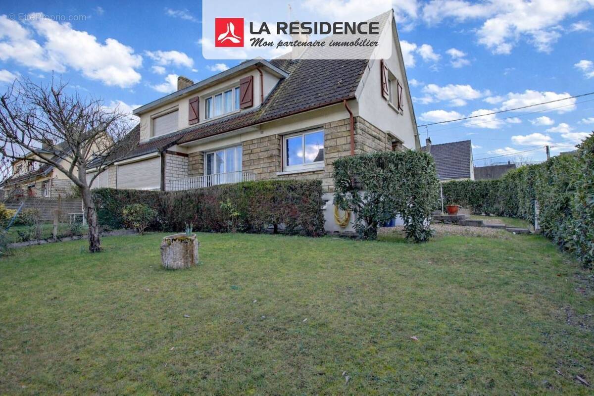 Maison à SAINT-ETIENNE-DU-ROUVRAY