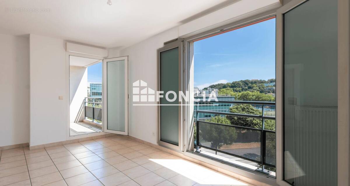 Appartement à LYON-9E
