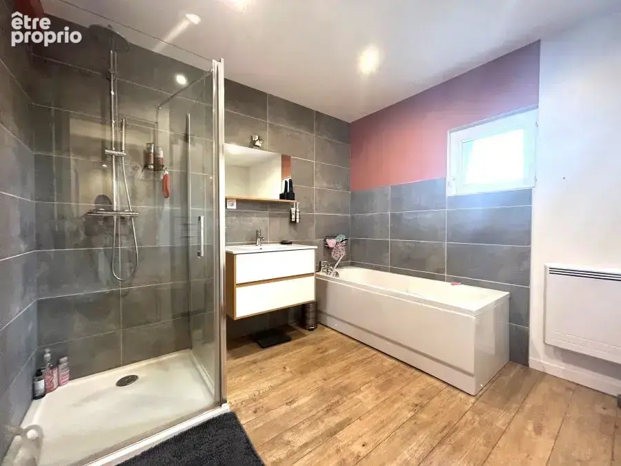 Maison de campagne semi individuelle développant 120m2 et bâtie sur 240m2 de parcelle ! - photo 13