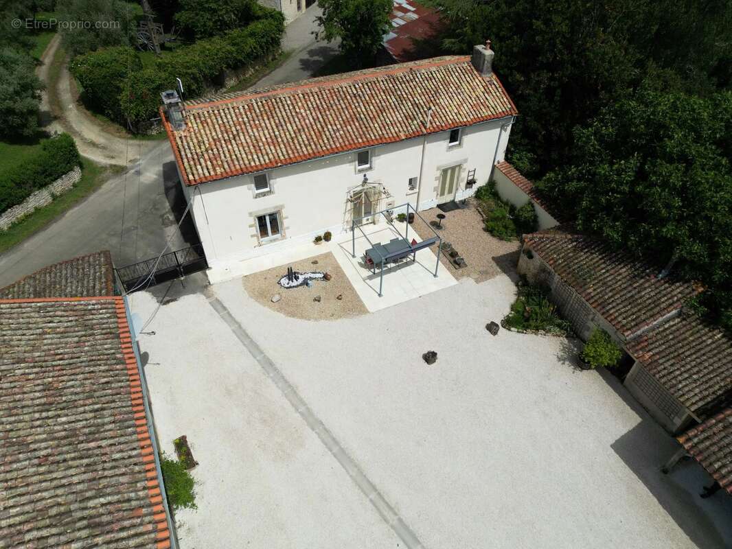 Maison à LA FORET-DE-TESSE