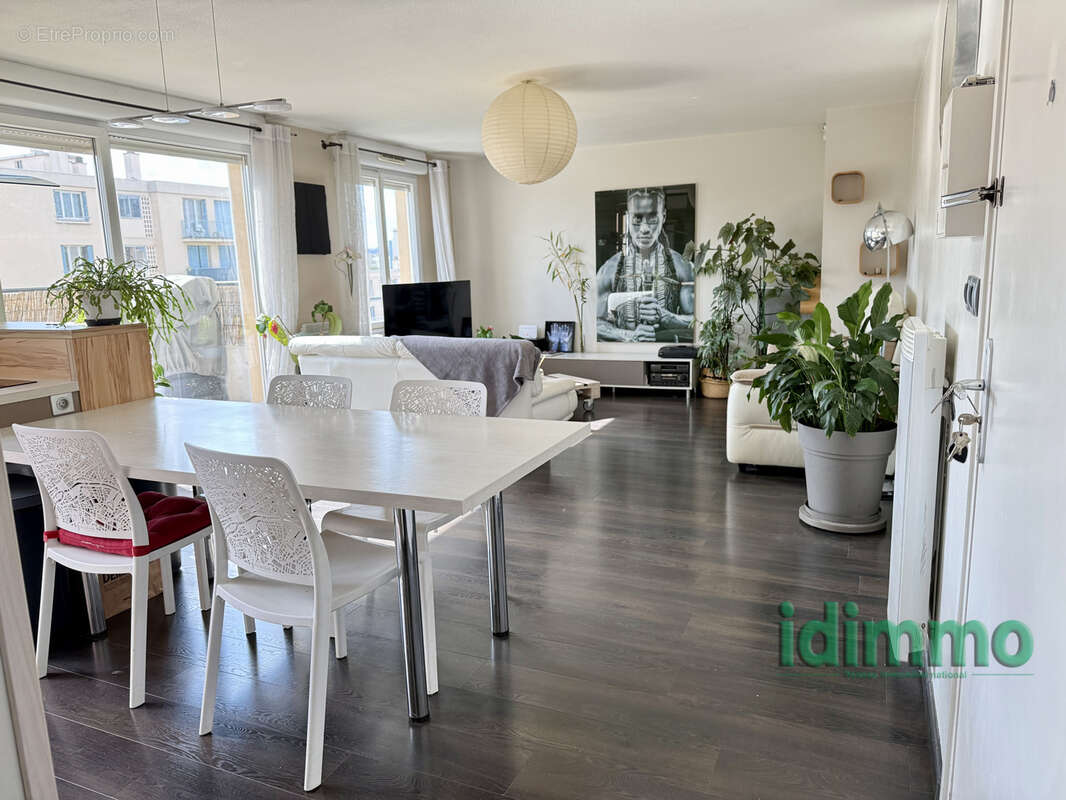 Appartement à LYON-8E