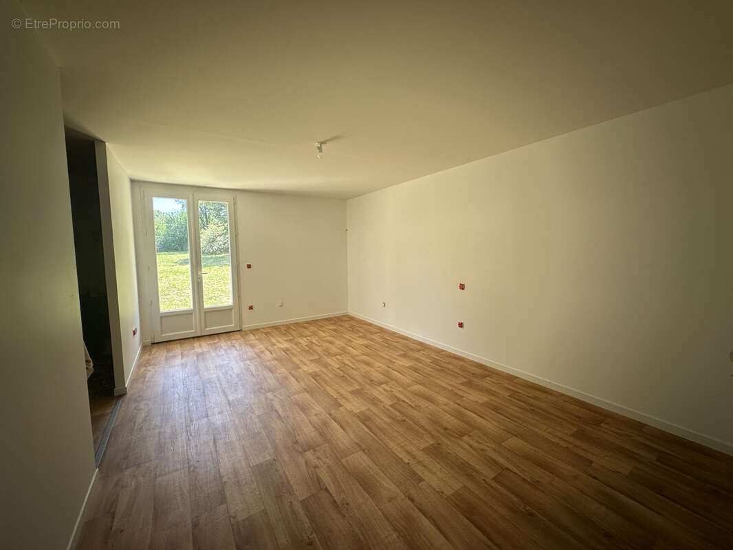 Maison type 4 + gîte sur ancien terrain de camping - photo 19