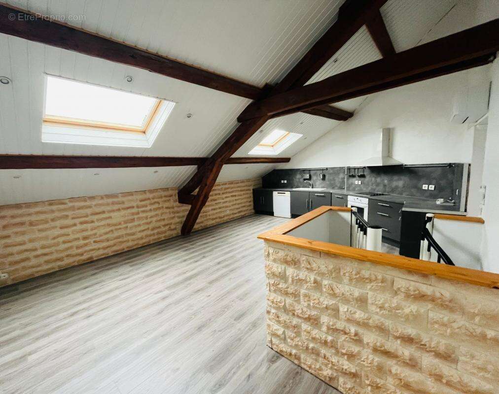 Appartement à PONT-DE-CHERUY