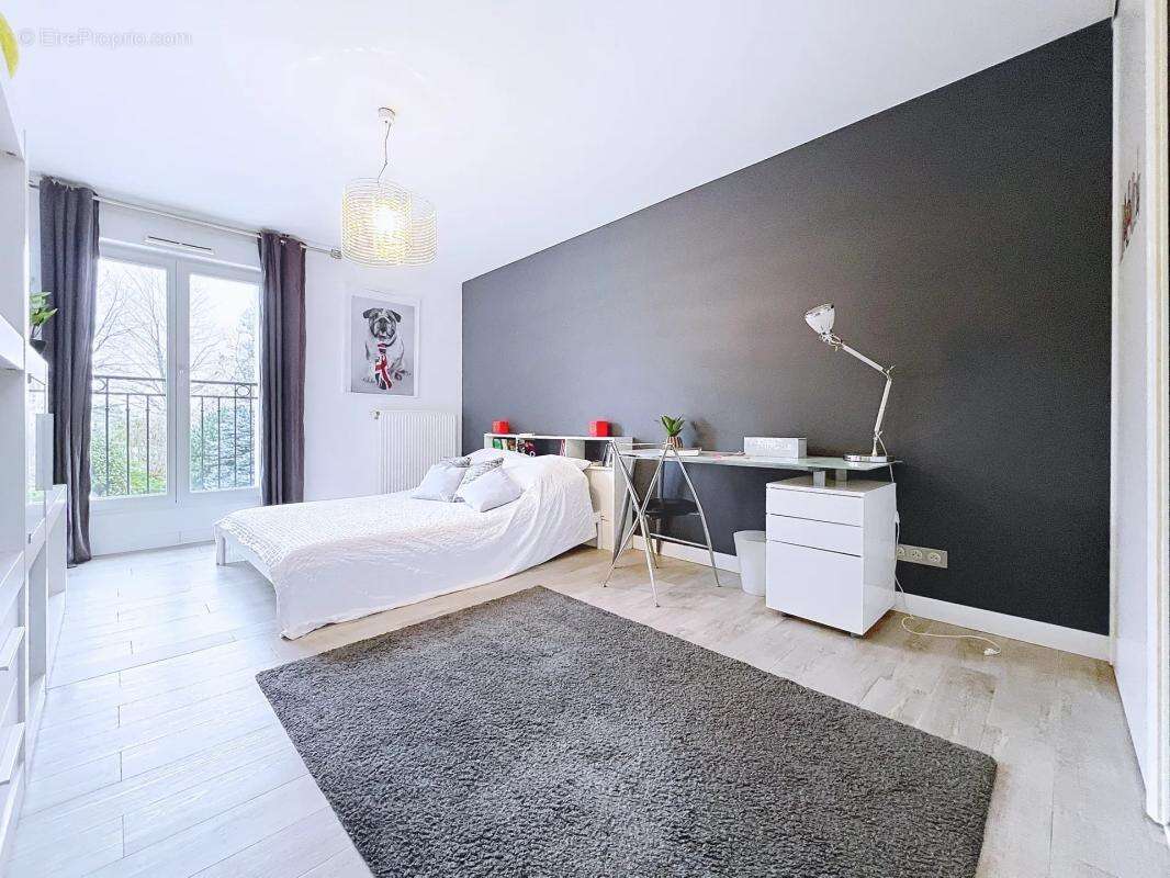 Maison à BAILLY-ROMAINVILLIERS