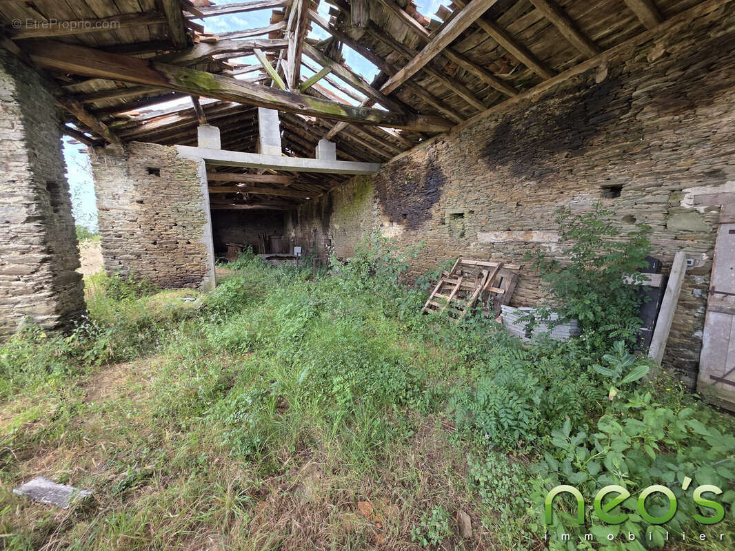 Maison à LE PUISET-DORE