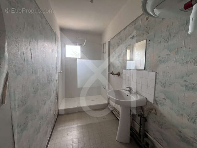 Appartement à PEYROLLES-EN-PROVENCE