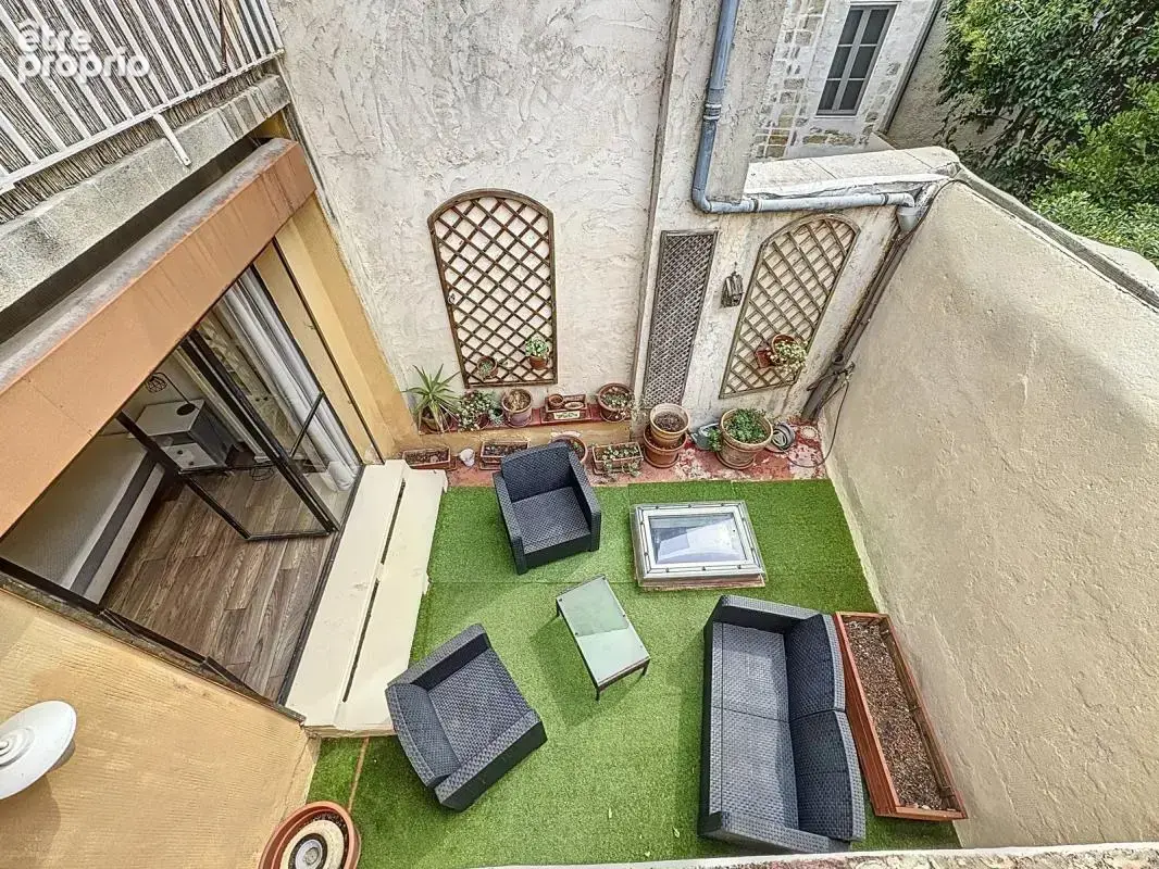 Avignon Intra-muros. Maison de ville 6 pièces 123m² garage - photo 6