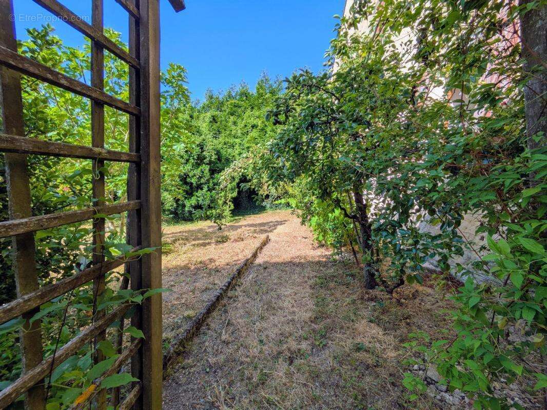 Maison 156 m² à Thicourt  - photo 18