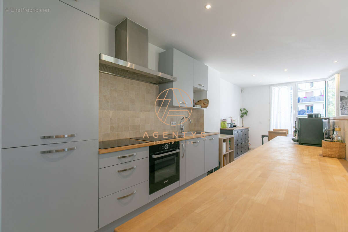 Maison à SAINT-MAUR-DES-FOSSES