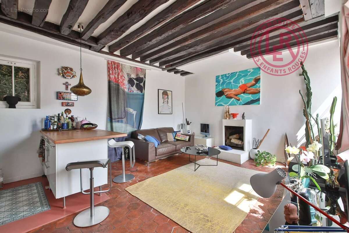 Appartement à PARIS-3E