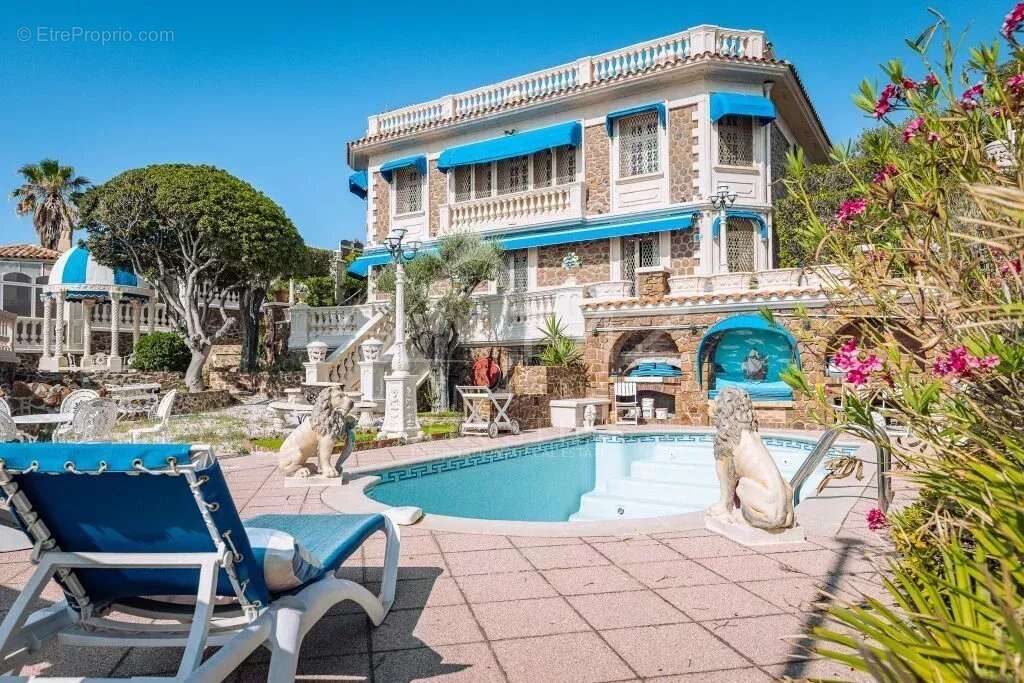 Proche Cannes - Anthéor - Villa Art Déco pieds dans l'eau - photo 4