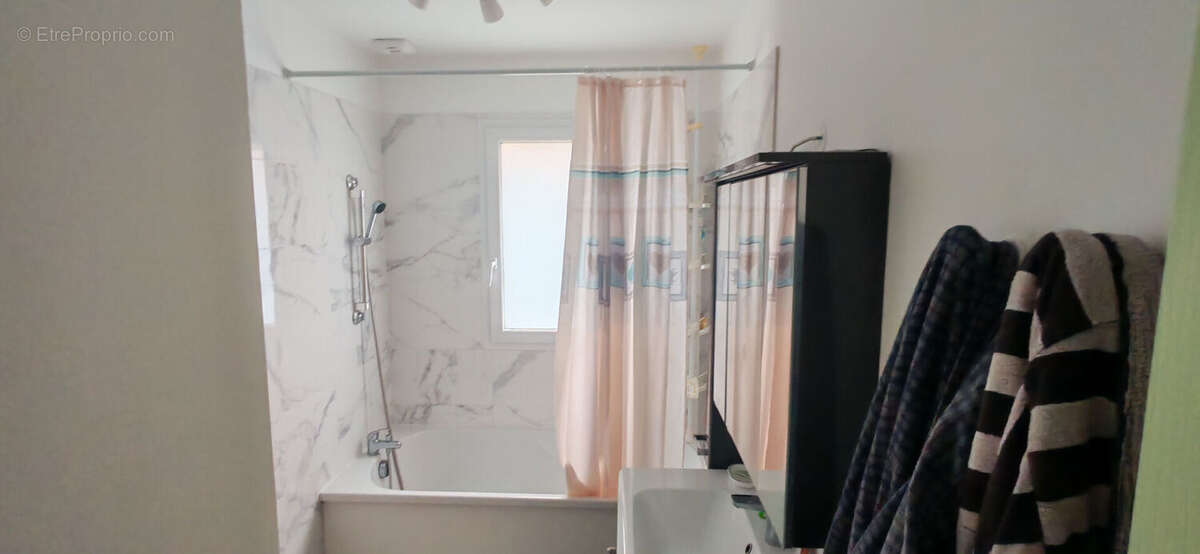 Maison  de plain  pied 86  m2  sur  434  m²  de terrain - photo 4