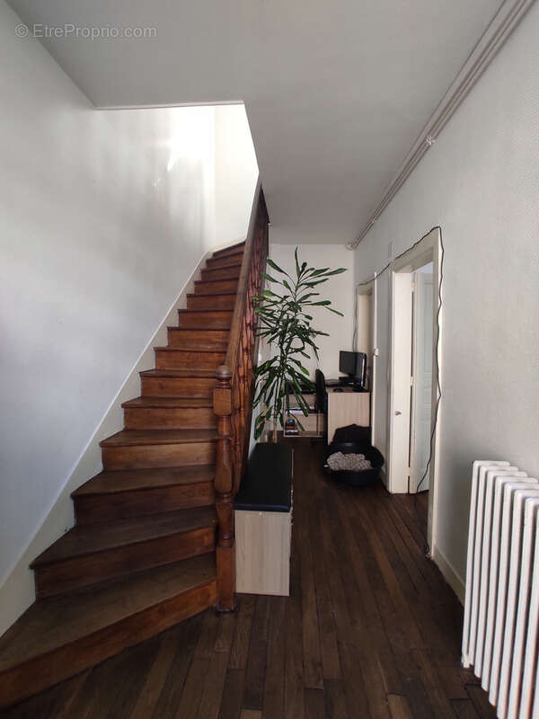 Ensemble immobilier à LIMOGES comprenant deux maisons (une louée et une vide) sur une belle parcelle de 840 m2. - photo 4