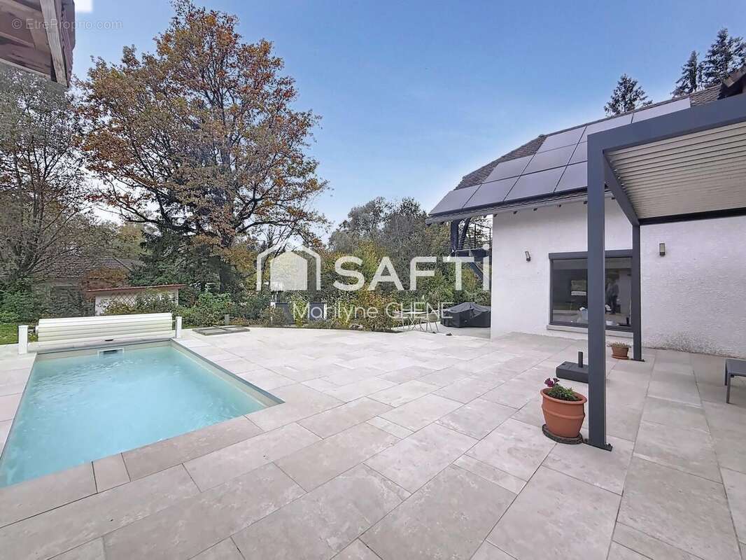 Photo 2 - Maison à ENTRE-DEUX-GUIERS