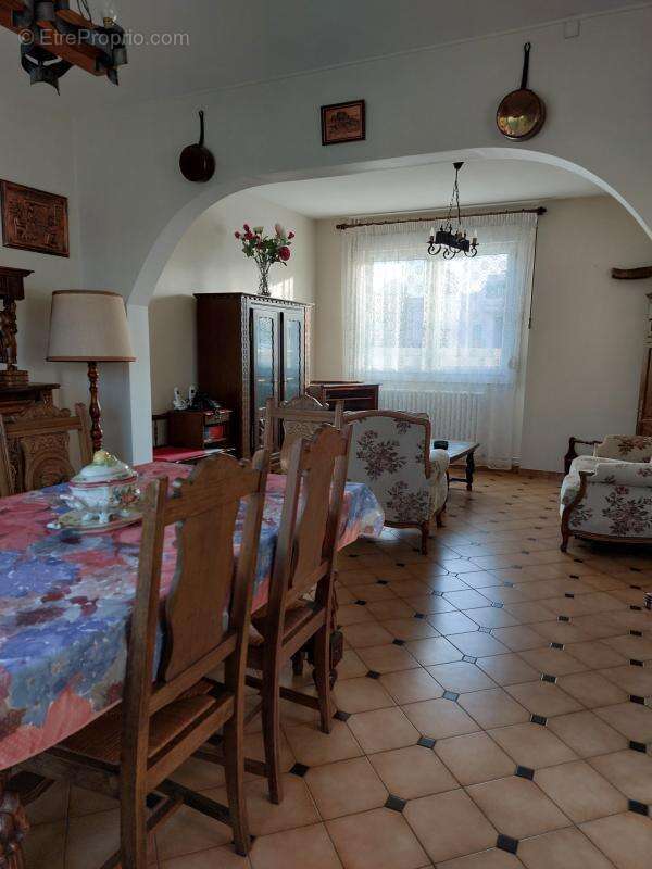 Maison à SAVIGNE-L'EVEQUE