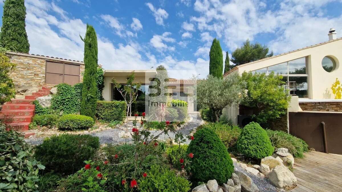 Maison à VILLENEUVE-LES-AVIGNON