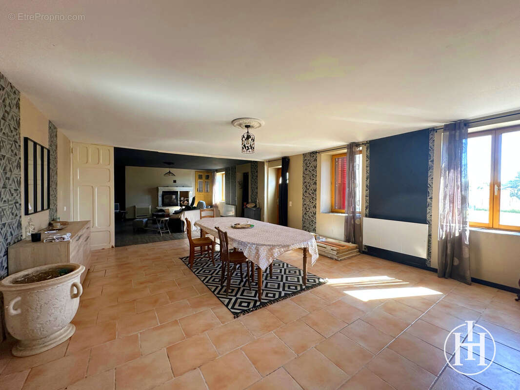Maison à MORLAC