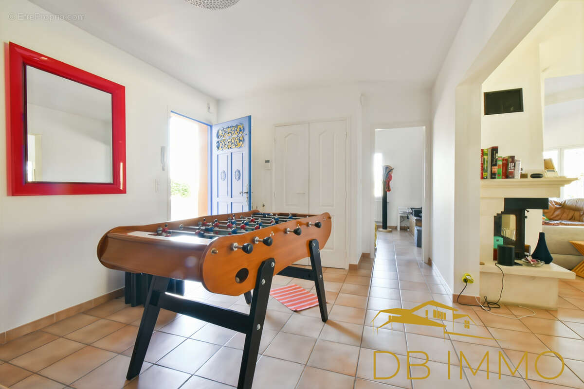 Maison à CHATEAUNEUF-DE-GADAGNE