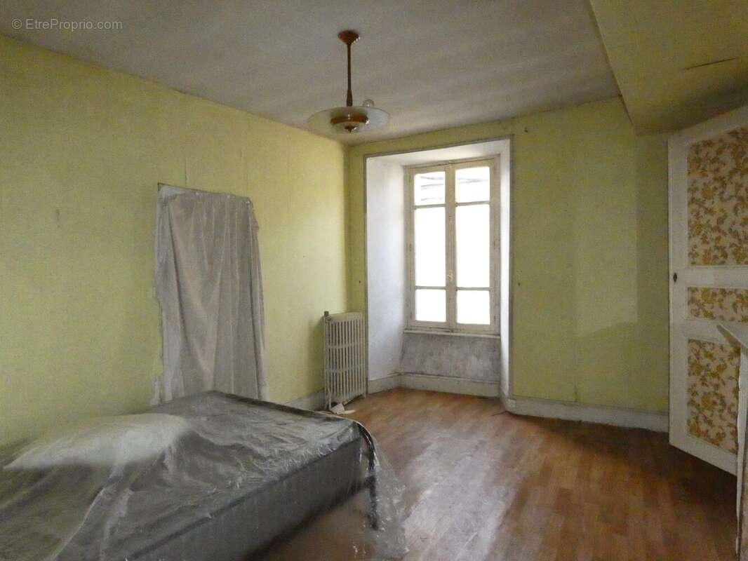 Maison à CHENERAILLES