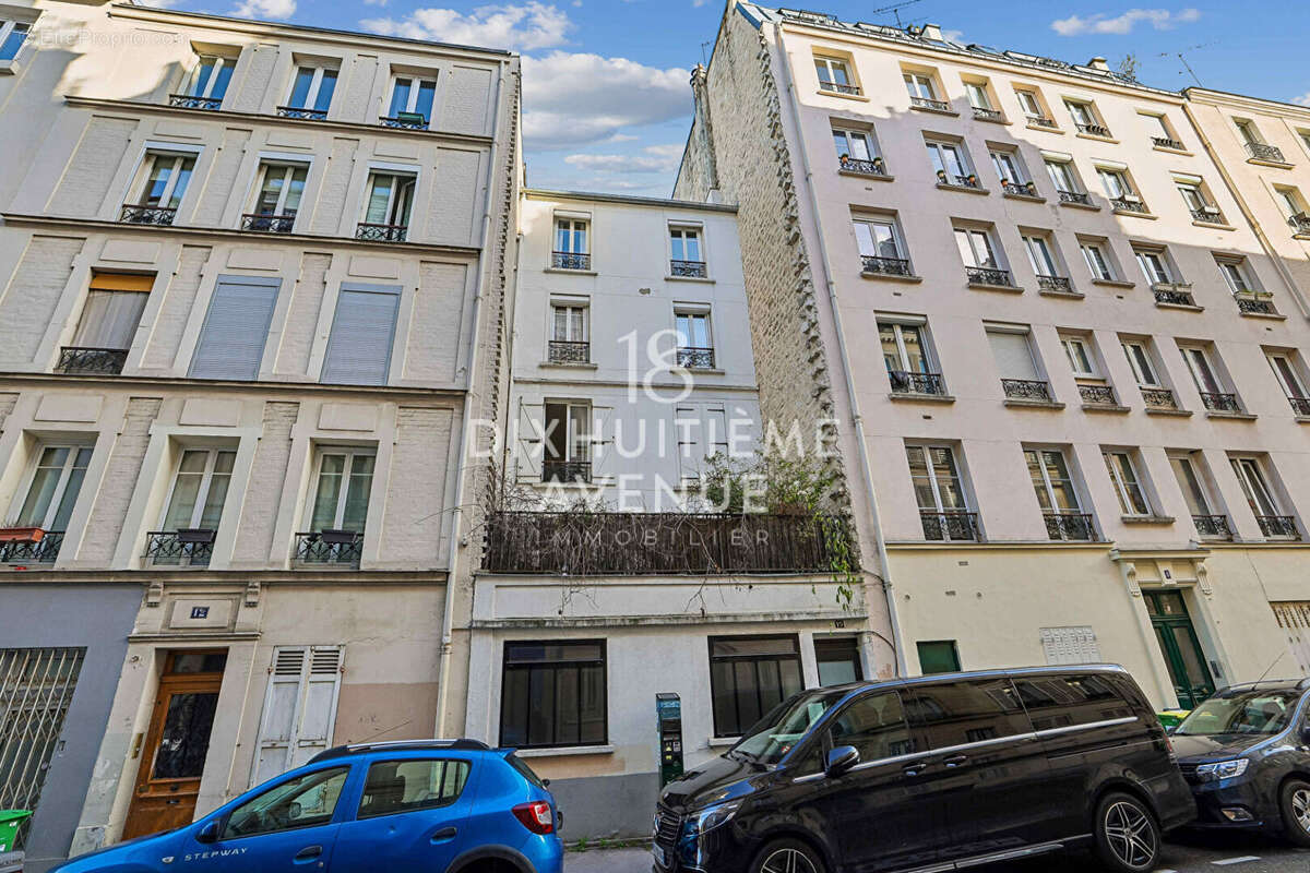 Appartement à PARIS-18E