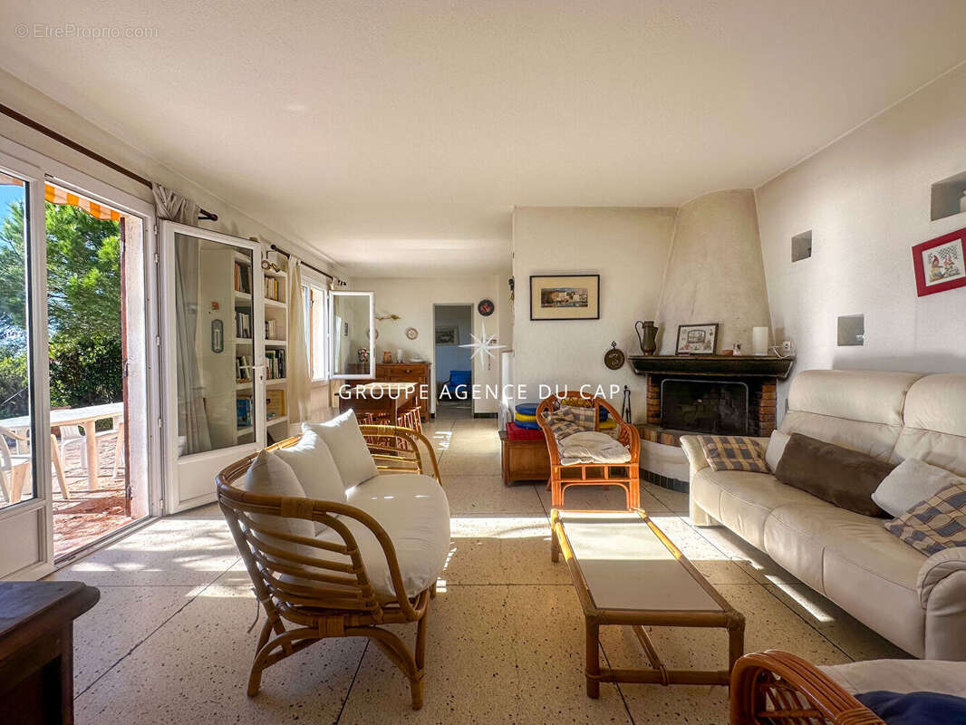 Maison à LES ISSAMBRES