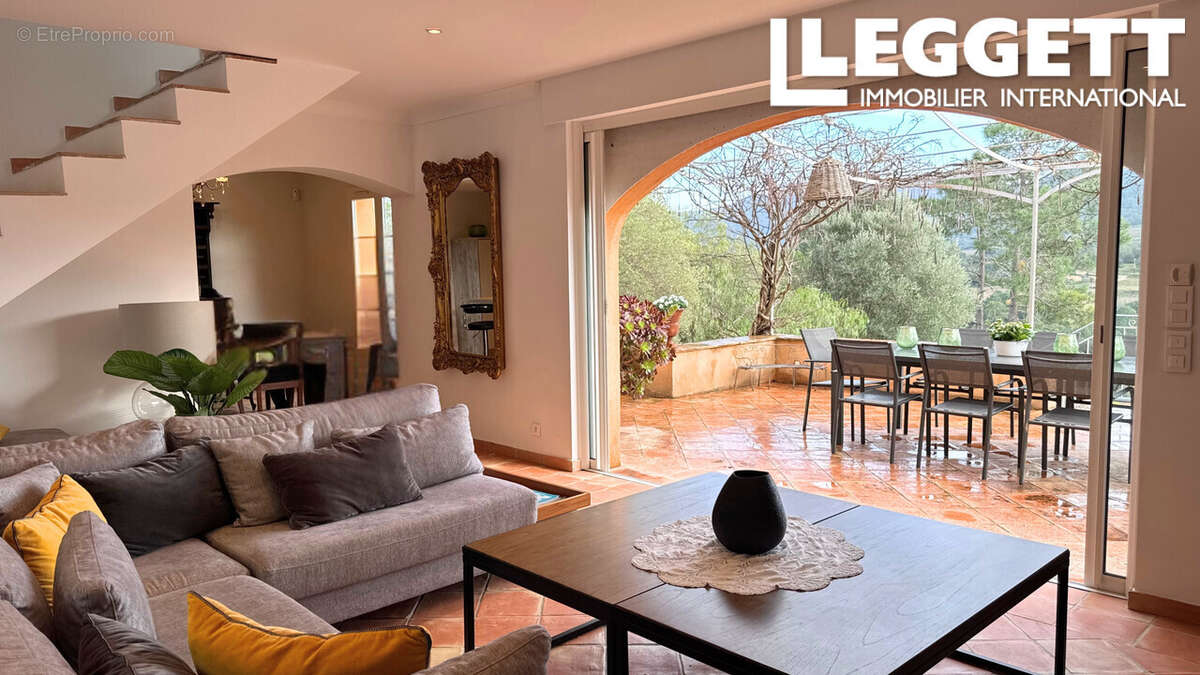 Maison à PLAN-DE-LA-TOUR