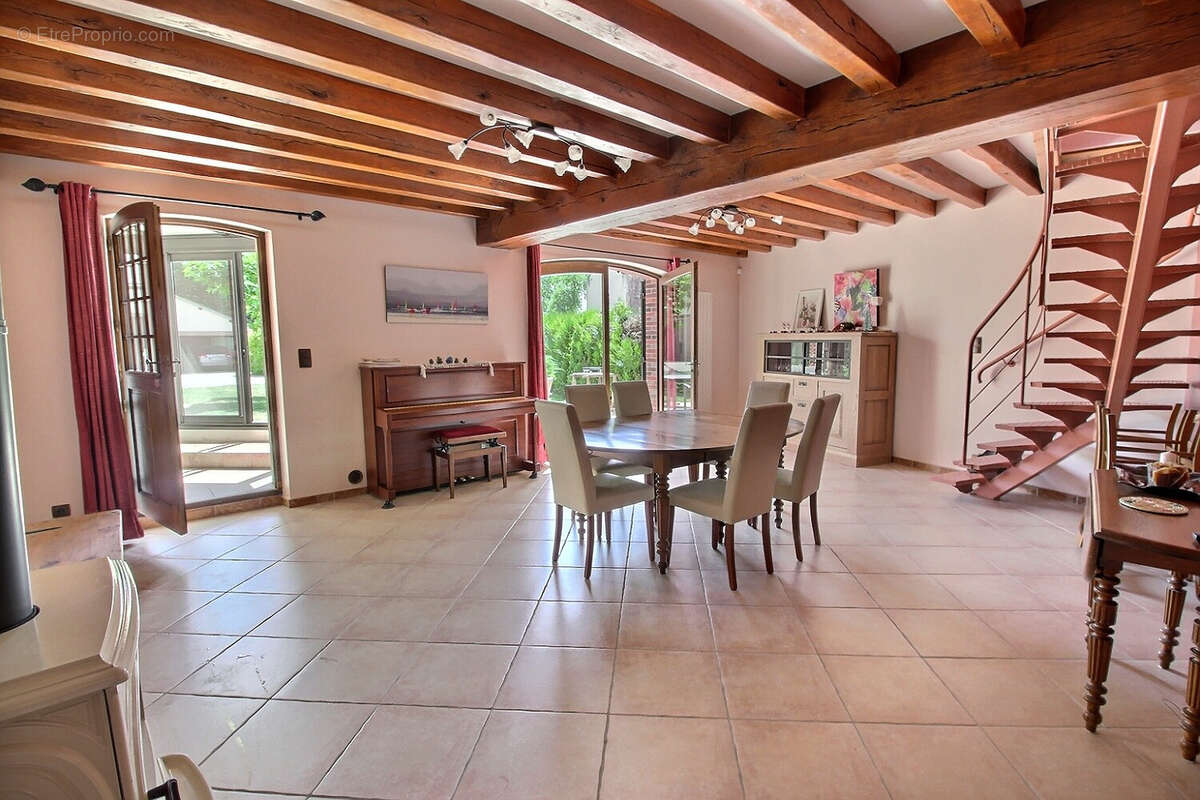 Maison 201 m² à Chailley  - photo 9