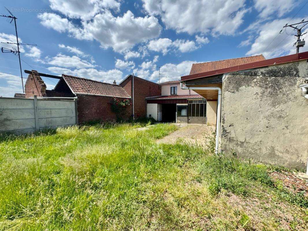 Maison à OVILLERS-LA-BOISSELLE