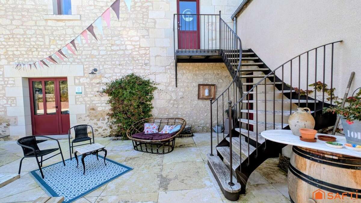 Photo 4 - Commerce à CHINON