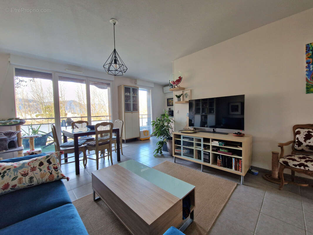 Appartement à SAINT-EGREVE