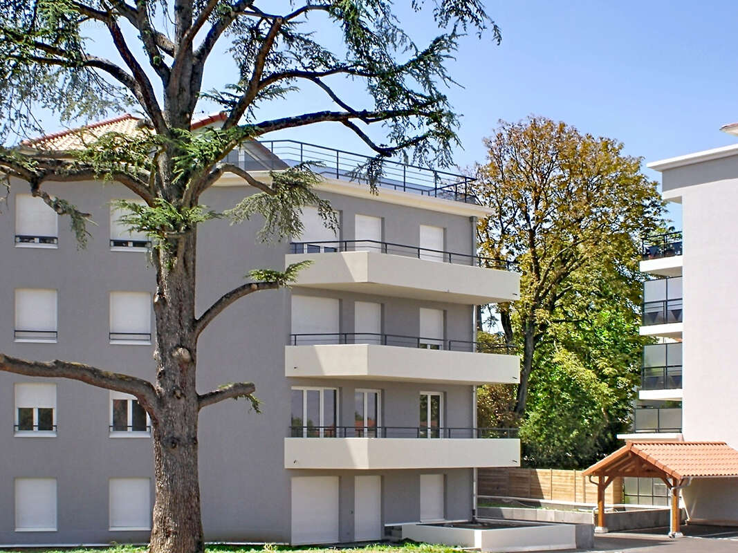 Appartement à MEYZIEU